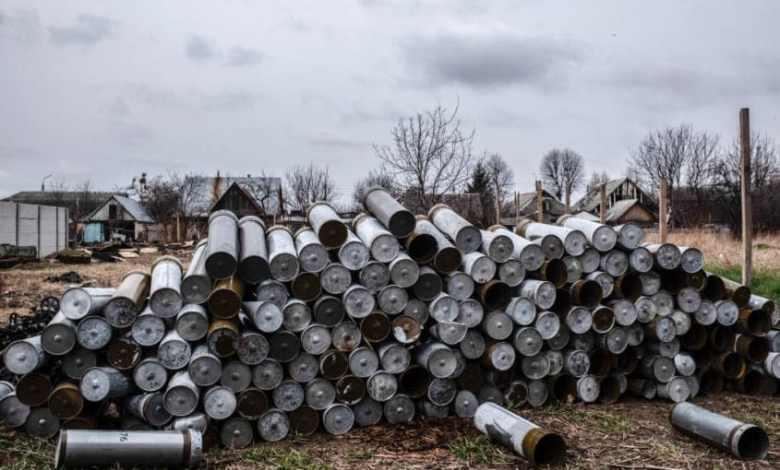 Rosja kupuje teraz pociski artyleryjskie, rakiety z Korei Północnej, mówi odtajniony wywiad USA