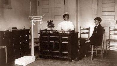 Karol Marcinkowski był jednym z pierwszych lekarzy w Poznaniu, który zaczął słuchać pacjenta.  Zasłynął także jako specjalista w leczeniu cholery