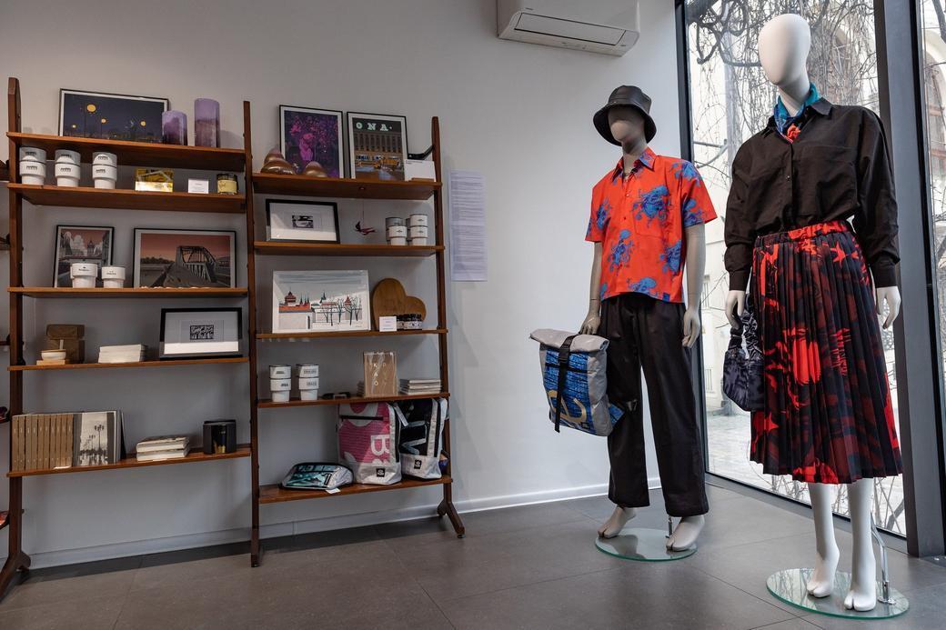 Krakow Story z pamiątkami z Wawelu.  Tu jest trochę luksusowo