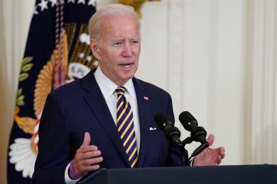 Po opóźnieniu Biden przygotowuje pomoc w zakresie pożyczki studenckiej, wstrzymanie płatności