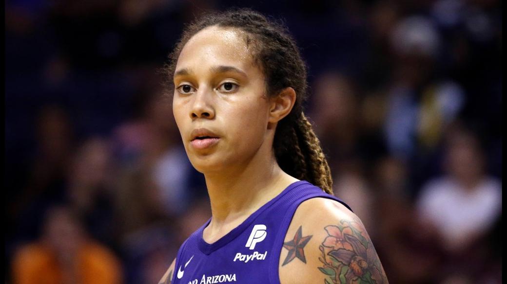 „Sporadyczne kontakty nie są zadowalające:” Urzędnicy naciskają na regularne wizyty, telefony z Brittney Griner