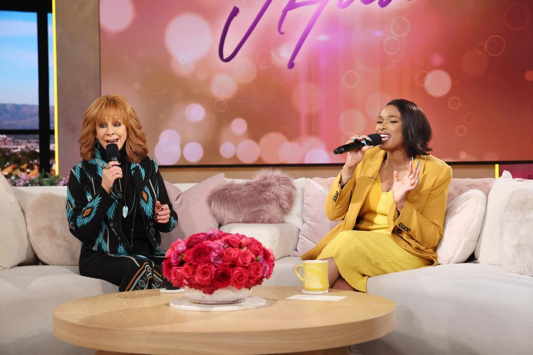 Reba McEntire dostarcza zaimprowizowaną okładkę „Respect” z Jennifer Hudson